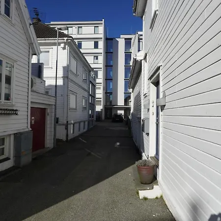 Vendégház In - With One Bedrooms And Parking In The City Of