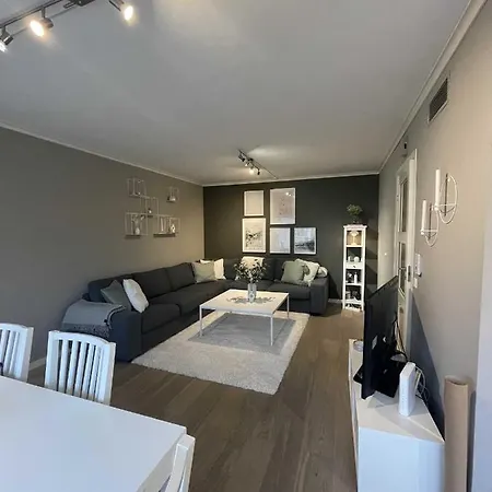 In - With One Bedrooms And Parking In The City Of Vendégház *